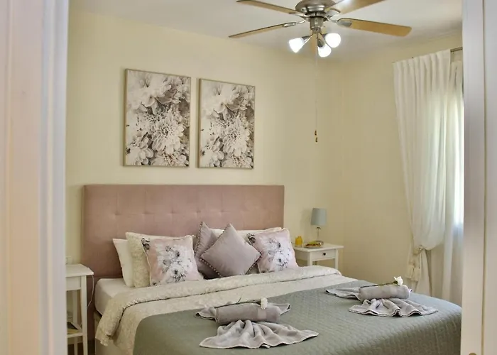 Duque Beachside Elegance Appartement
