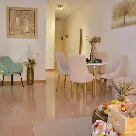 Апартаменты Duque Beachside Elegance Адехе