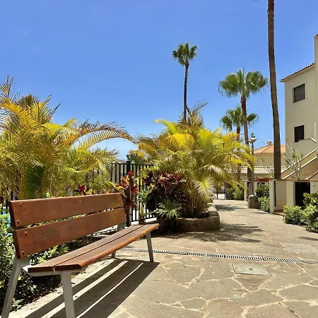 Duque Beachside Elegance Apartment *