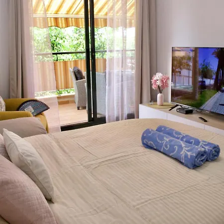Apartment Duque Beachside Elegance
